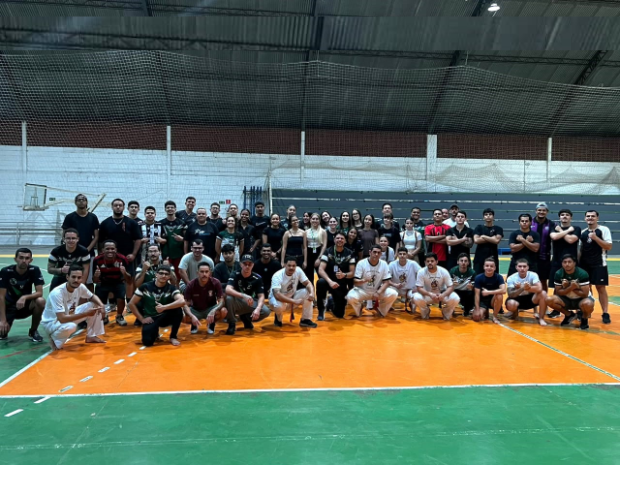 Capoeira � tema de aula especial ministrada aos alunos de Educa��o F�sica